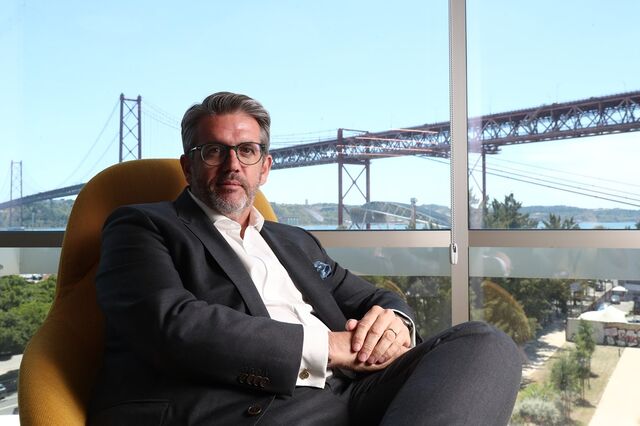 EY quer contratar 300 e anda à caça de empresas