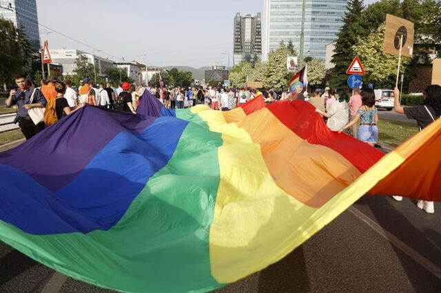 Investir em cotadas que respeitam direitos LGBTQI+ dá retornos (e não é só em junho)