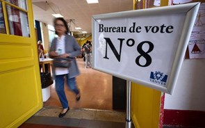 Participação nas eleições francesas até ao meio-dia é a mais alta desde 1981