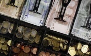 Euro desvaloriza após eleições em França