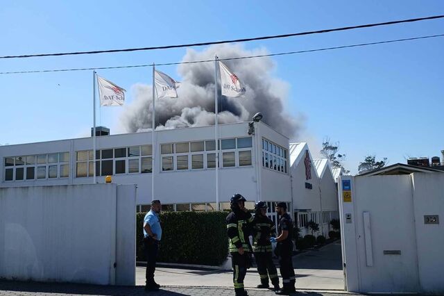 Incêndio destrói fábrica em Gaia de grupo dinamarquês. 400 empregos em risco