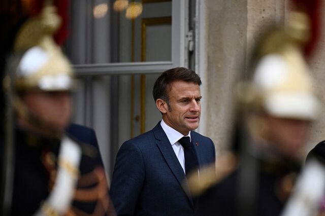Divisão em França coloca euro e dívida sob pressão