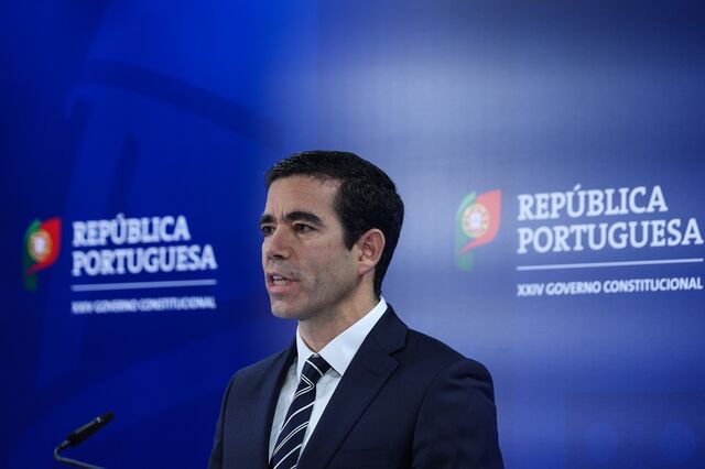 Governo diz que 'vai estar atento' a aproximações entre PS e Chega