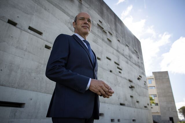 Pedro Siza Vieira: “Descer o IRC já em 2025 não é importante”
