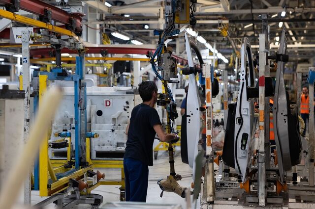 Produção industrial cresce 2,3% em julho