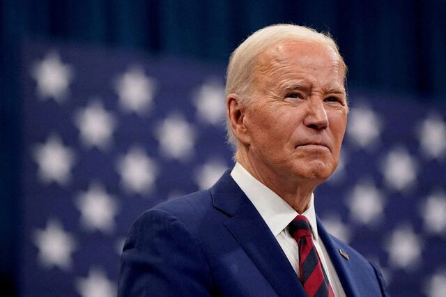 Ambição pessoal 'não pode interferir no caminho de salvar a democracia', diz Biden