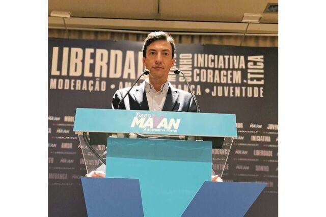 Mayan candidata-se à liderança da Iniciativa Liberal para tornar o partido ambicioso 