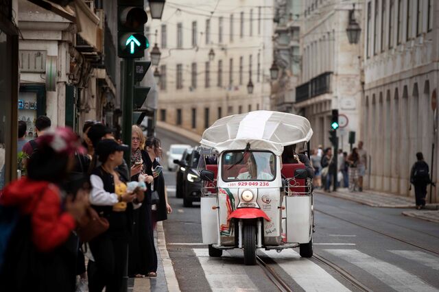 Câmara de Lisboa quer vedar acesso dos ‘tuk tuk’ em mais de 300 ruas da capital