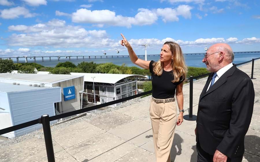 Vera Pinto Pereira (EDP) com Rocha de Matos (Fundação AIP) na FIL.