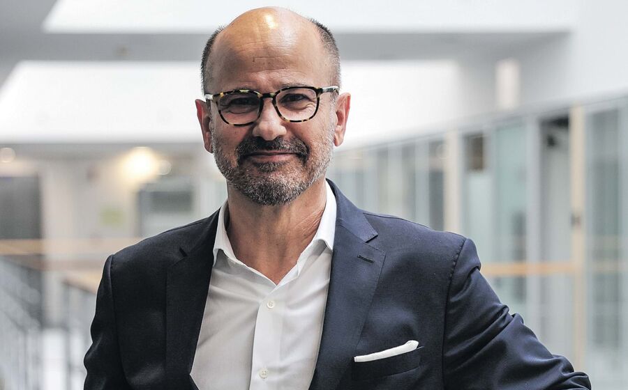 CEO dos CTT admite que este é o primeiro centro automatizado do sul de Portugal.