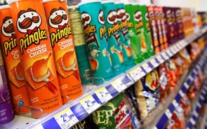 Mars fecha acordo para comprar dona da Pringles por 36 mil milhões