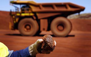 Minério de ferro atinge valor mais baixo desde 2022 com crise do aço