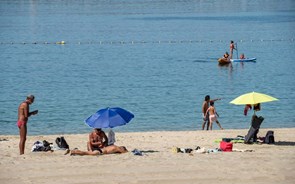 Aviso amarelo por tempo quente prolonga-se até segunda-feira em sete distritos