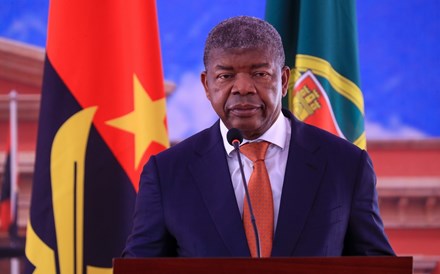 Angola vende 15% do BFA e força BPI a fazer igual