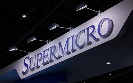 Super Micro arrisca ser expulsa do Nasdaq e S&P 500