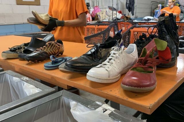 Projeto europeu recoloca sapatos usados nas cadeias de produção