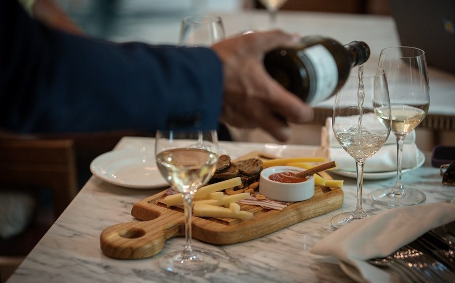 A restauração está a ganhar quota de mercado à distribuição na venda de vinho.