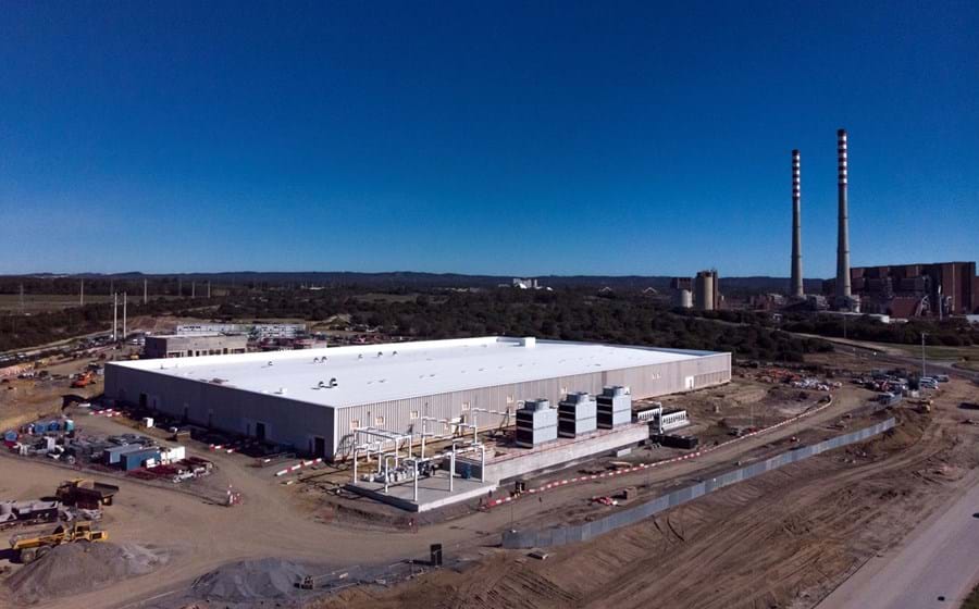 O megacentro de dados em Sines prevê a construção de seis edifícios. Um já existe e está em fase de testes.