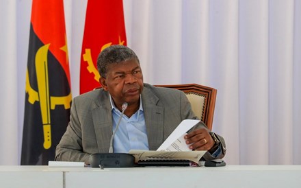 Angola afasta-se da China e faz cimeira com os EUA