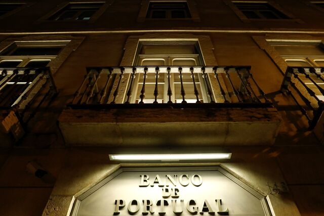 Banco de Portugal a caminho da Feira Popular. Assinou memorando com a Fidelidade