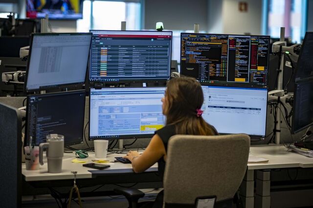 Europa sobe com possível cessar-fogo na Ucrânia. Stoxx 600 atinge novo recorde