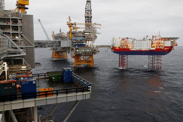 AIE baixa estimativa da procura de petróleo devido a abrandamento da China