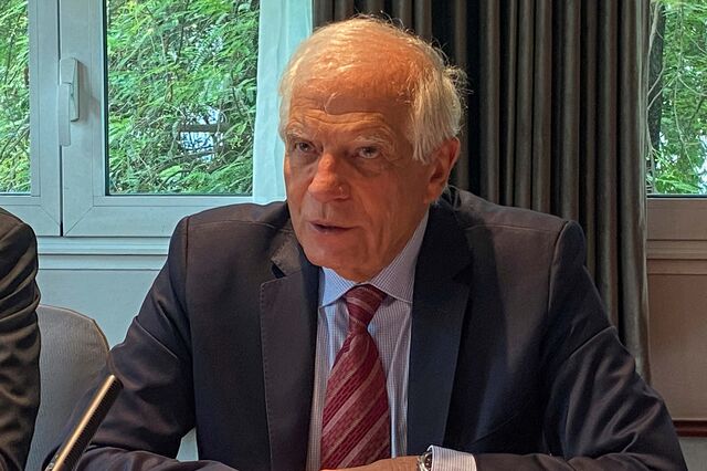 Borrell defende uso irrestrito de armas ocidentais contra Rússia  
