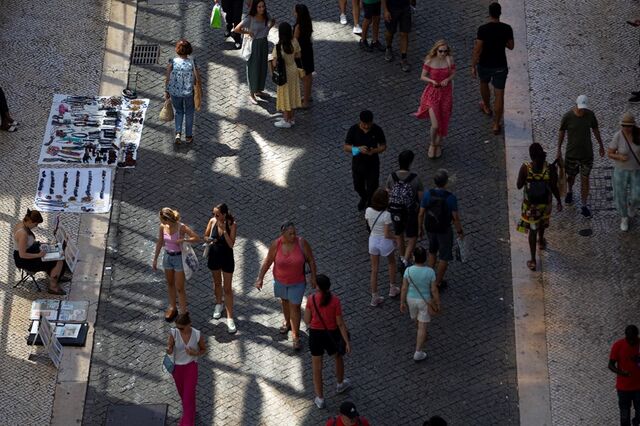 “Mão” do Parlamento mantém PIB a crescer acima da Zona Euro
