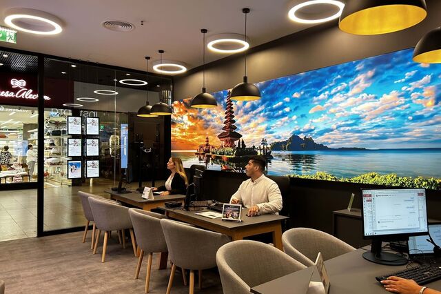 Viagens El Corte Inglés tem o prazer de anunciar a inauguração de uma nova agência de viagens no Amoreiras Shopping Center, reforçando a sua presença no mercado português