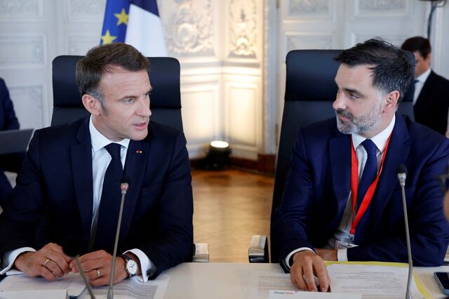 França promete resposta a ameaça de tarifas de Trump sobre vinho