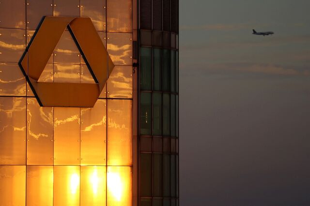 Regulador alemão avalia oferta do italiano Unicredit por participação de 29,99% no Commerzbank