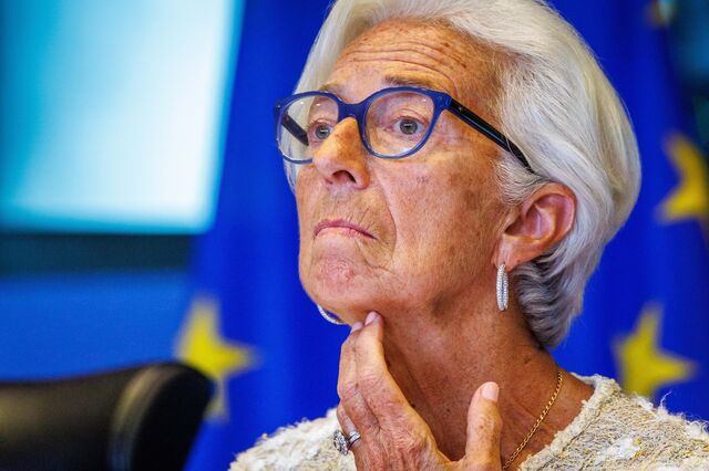 Lagarde admite aumento temporário da inflação no 4.º trimestre mas confia em descida