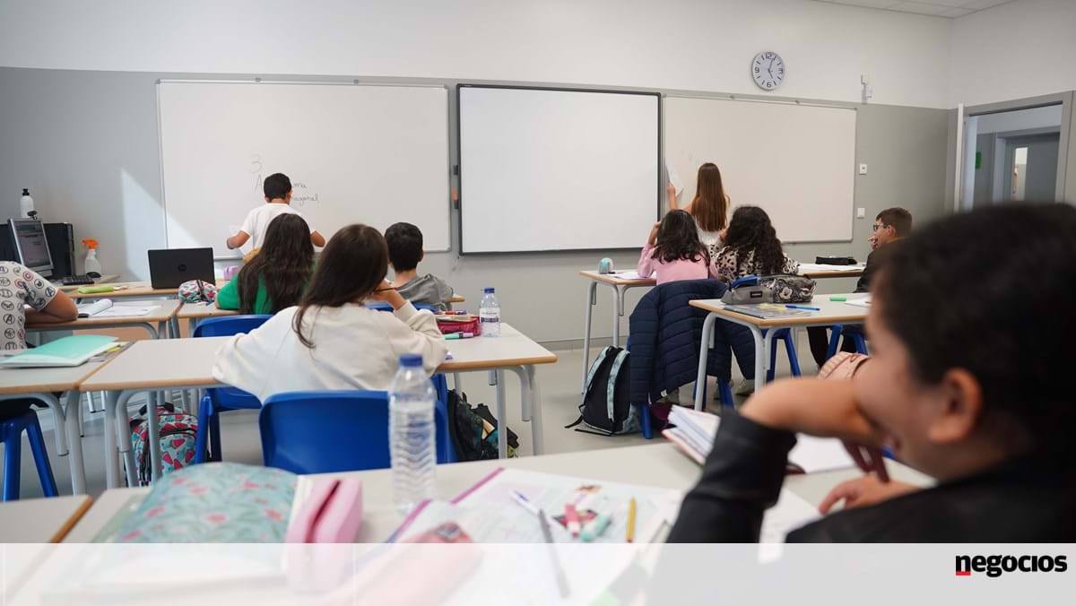 Falta de professores ameaça ensino de quase todas as disciplinas em 2031