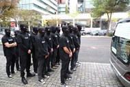 Um grupo de lesados protagonizou um protesto à porta do tribunal.