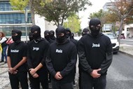 Um grupo de lesados protagonizou um protesto à porta do tribunal.