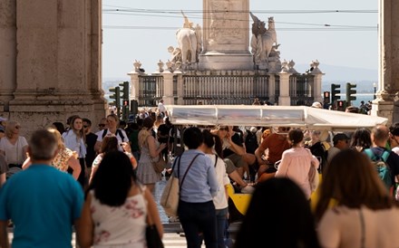 Exportações de turismo perdem terreno para outros serviços