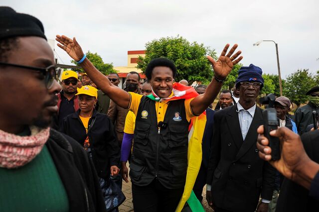 Greve geral e assassinatos colocam Moçambique em alerta máximo