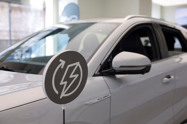 Um em cada quatro carros vendidos este ano será eletrificado, estima AIE