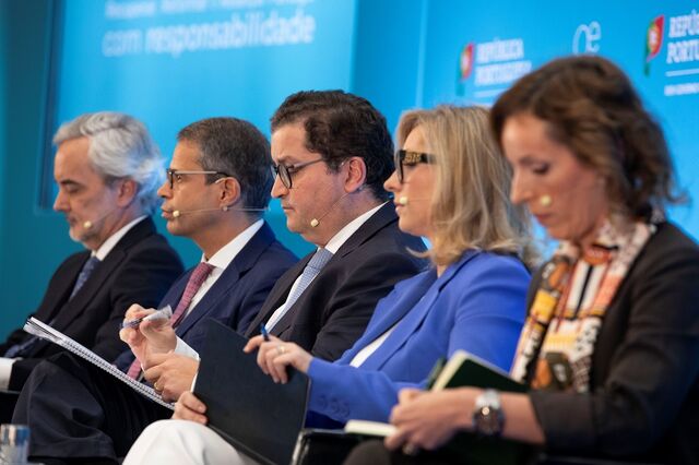 Governo recupera regra “um por um” na Função Pública