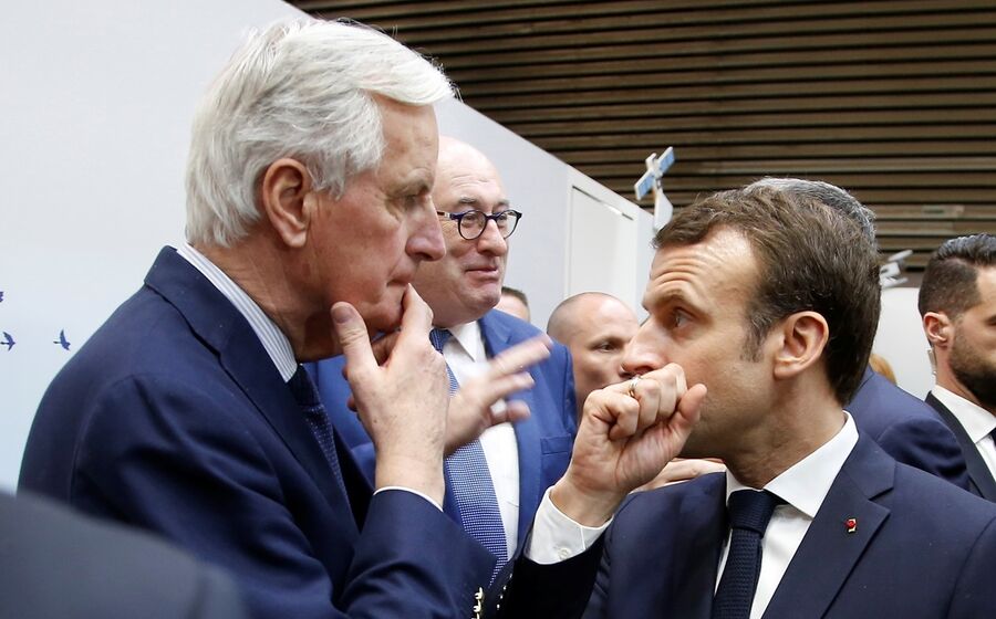 Emmanuel Macron Michel Barnier