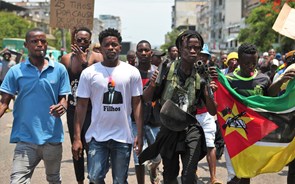 Moçambique: Manifestantes bloqueiam avenidas no centro de Maputo