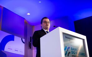 Ministro das Finanças, Miranda Sarmento, na conferência 'Banca do Futuro' em novembro de 2024
