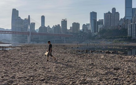 Pequim aponta baterias à dívida 'oculta' que fez crescer a China