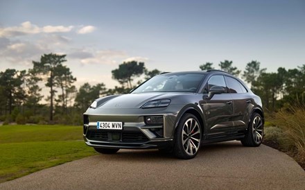 Porsche Macan abraça revolução elétrica