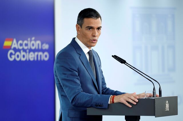 Governo espanhol declara Valência zona de catástrofe e dá 10.600 milhões para primeiras ajudas
