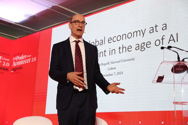 Kenneth Rogoff: “Gostava que houvesse um botão de pausa” na inteligência artificial