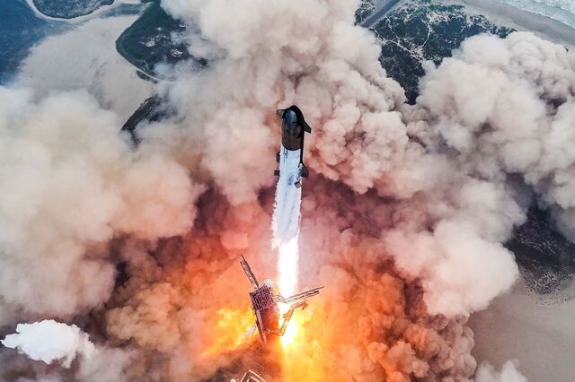 Dos carros elétricos (e autónomos) até à exploração espacial, os negócios de Musk 