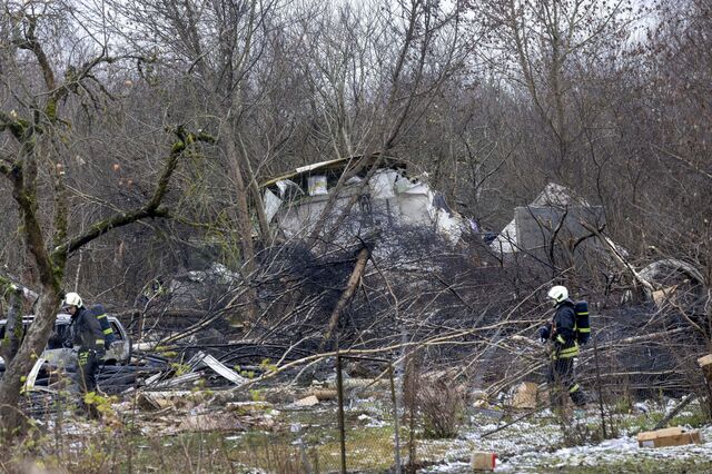 Um morto em queda de avião de carga na Lituânia. Aeronave fazia aterragem de emergência