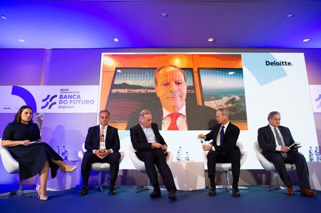 Santander sem capital abre a porta para BCP comprar Novo Banco, diz a Alantra