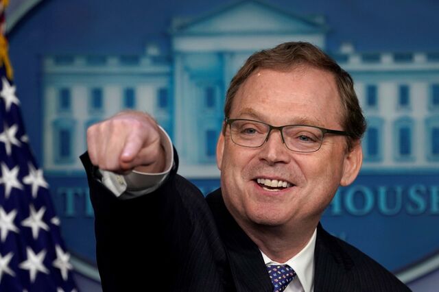 Trump deverá nomear Kevin Hassett para liderar o Conselho Económico Nacional